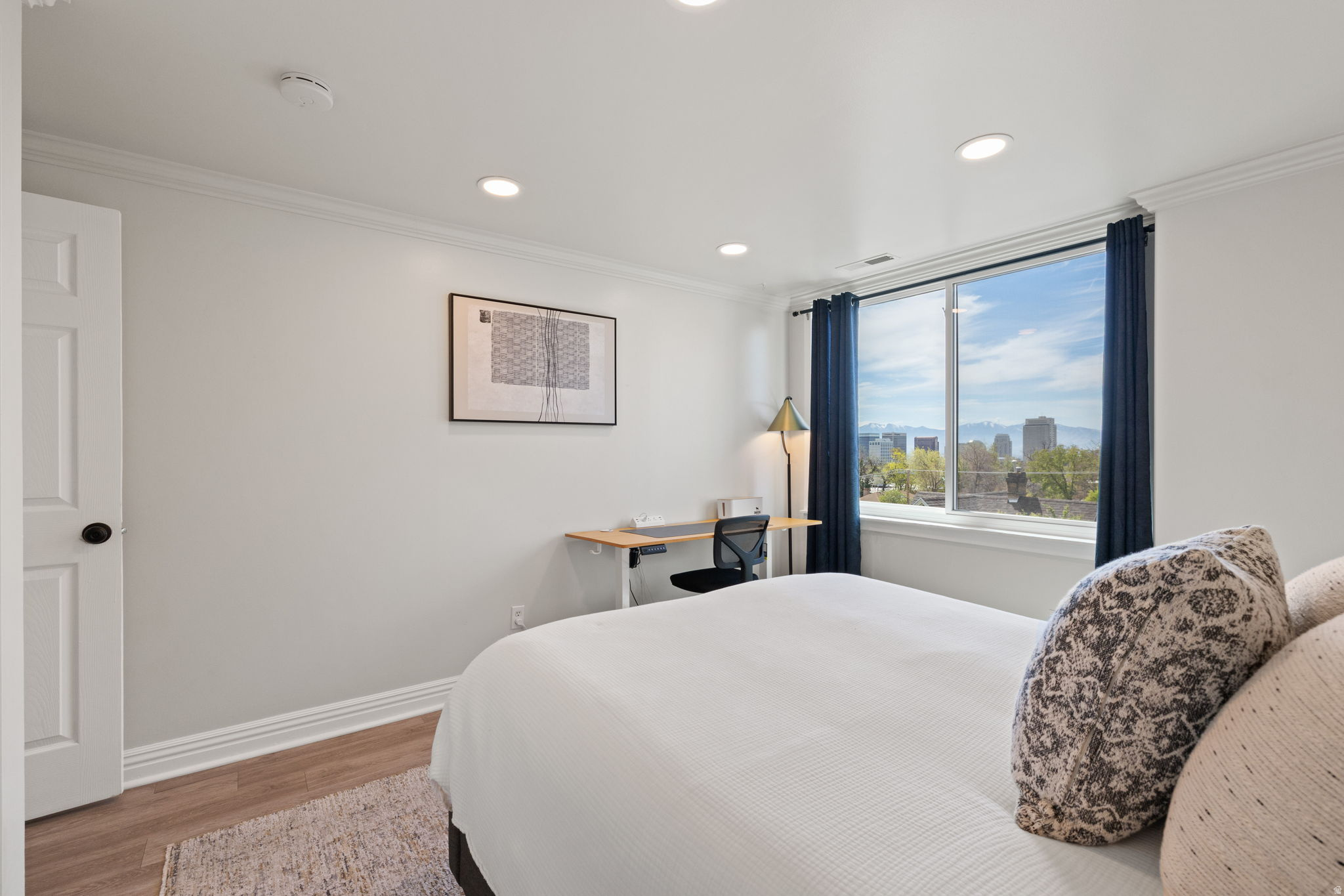 NORTHRIDGE H - Residential