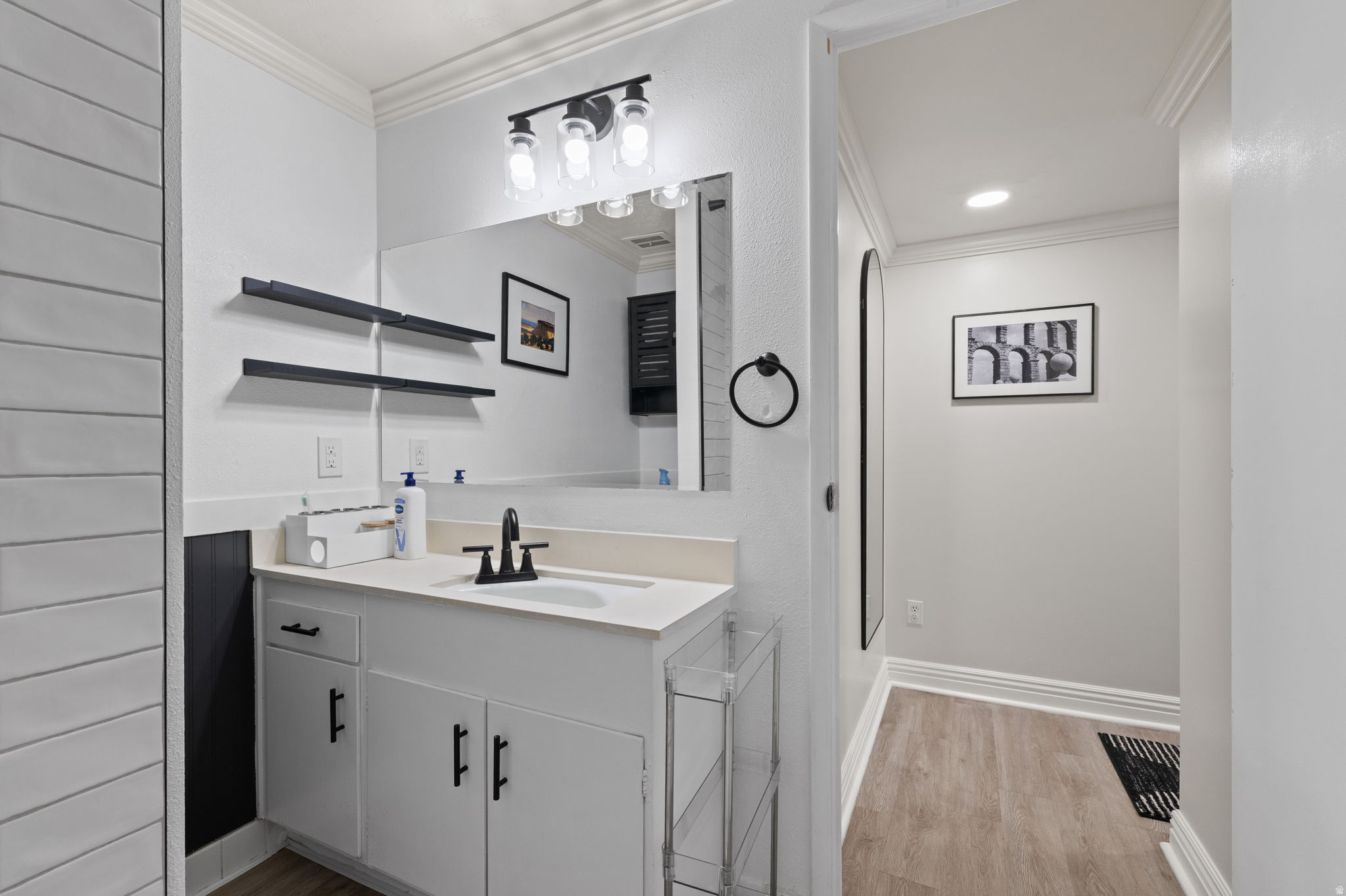 NORTHRIDGE H - Residential