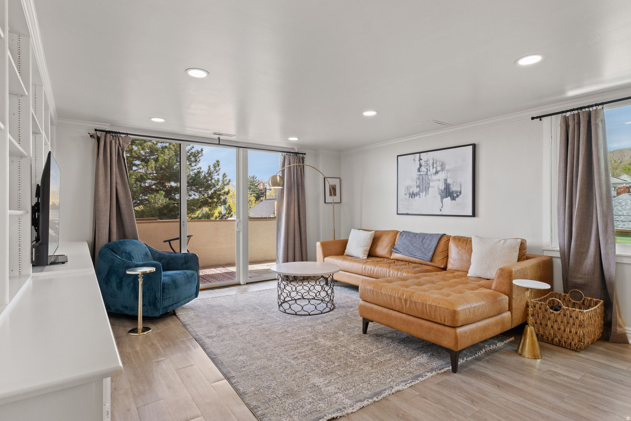 NORTHRIDGE H - Residential
