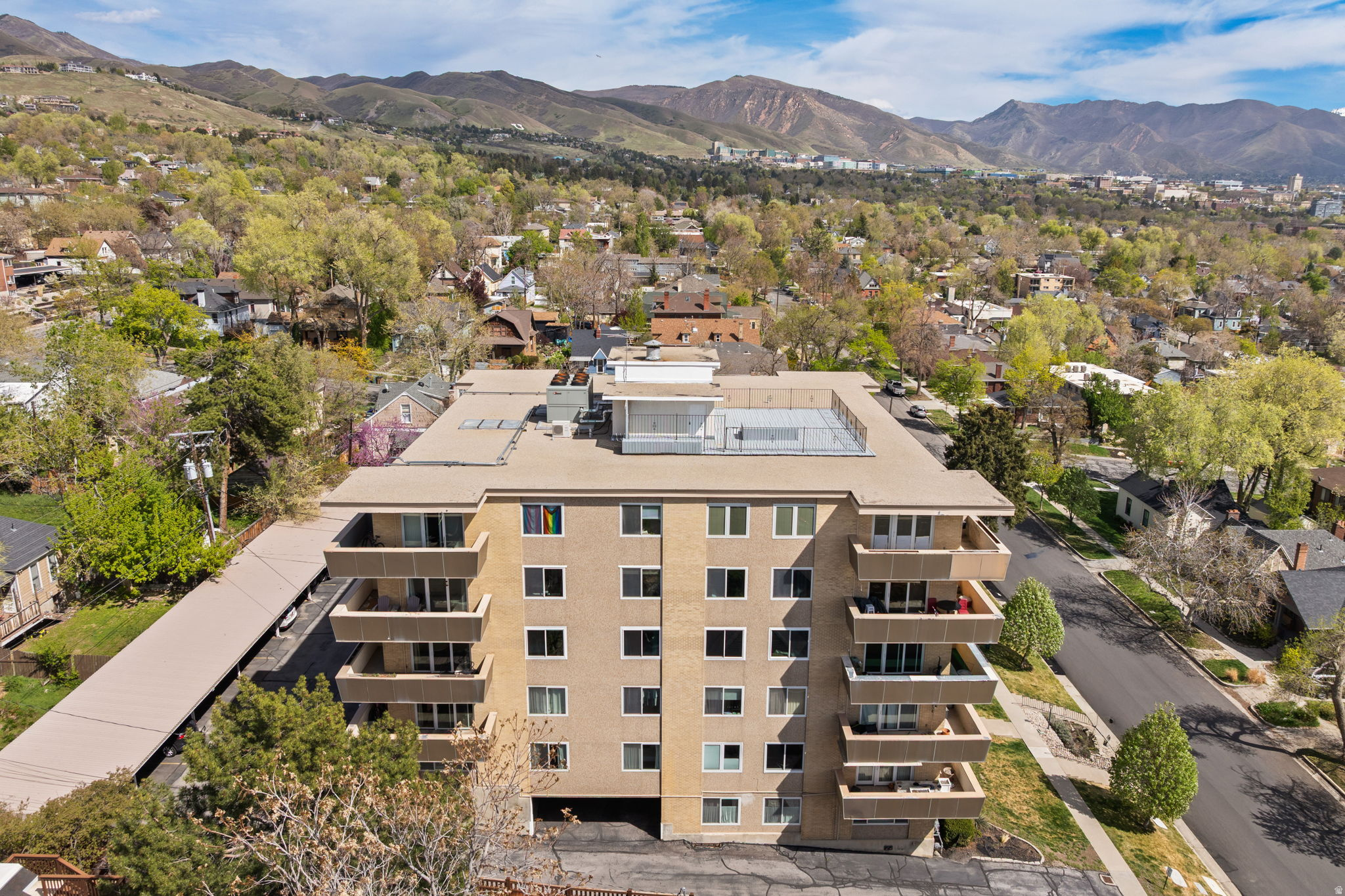 NORTHRIDGE H - Residential