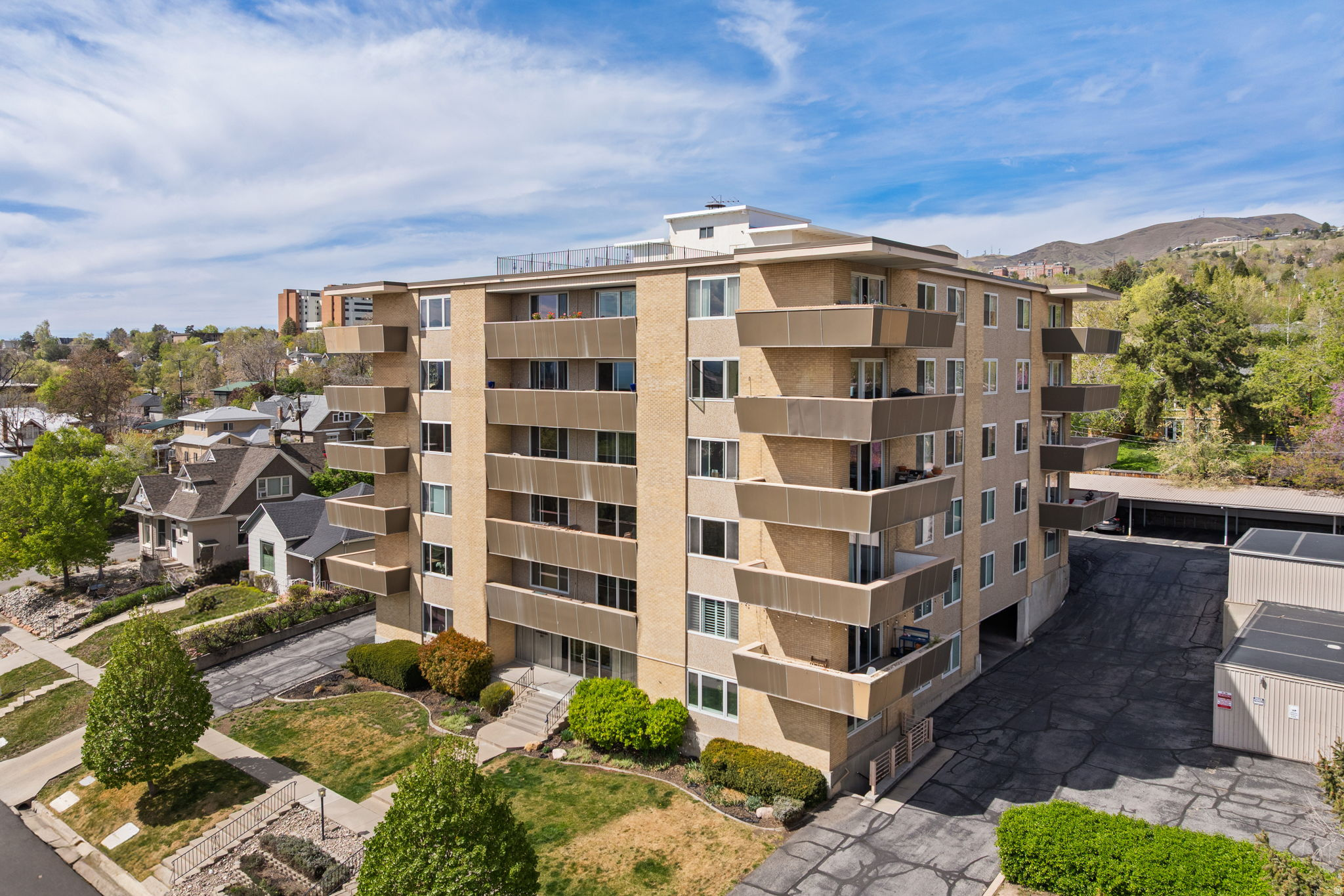 NORTHRIDGE H - Residential