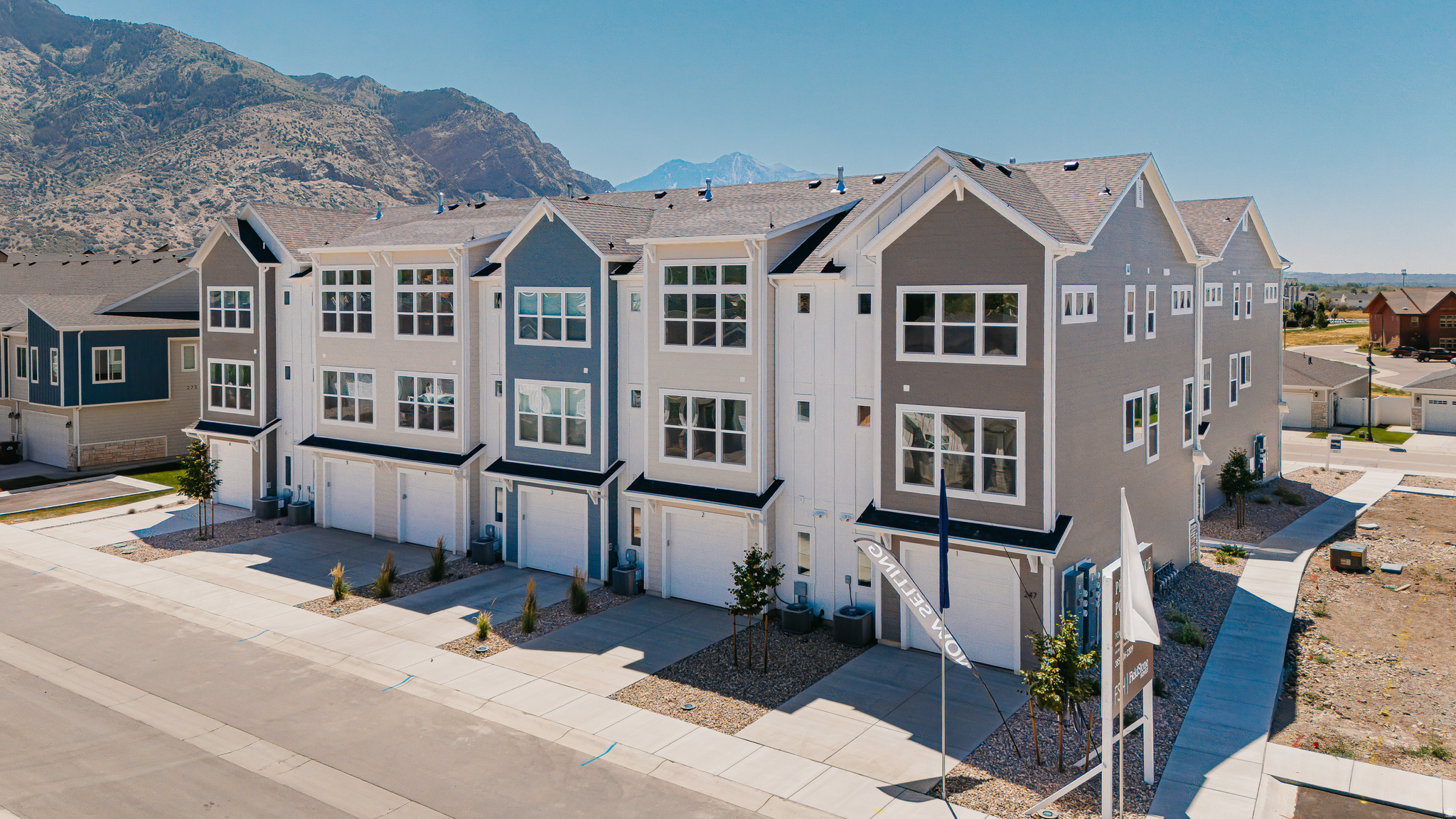 PROMINENCE POINT - Residential