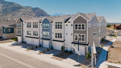 Photo of 247 E 1850 N #4, North Ogden, UT 84414 (MLS # 2121549)