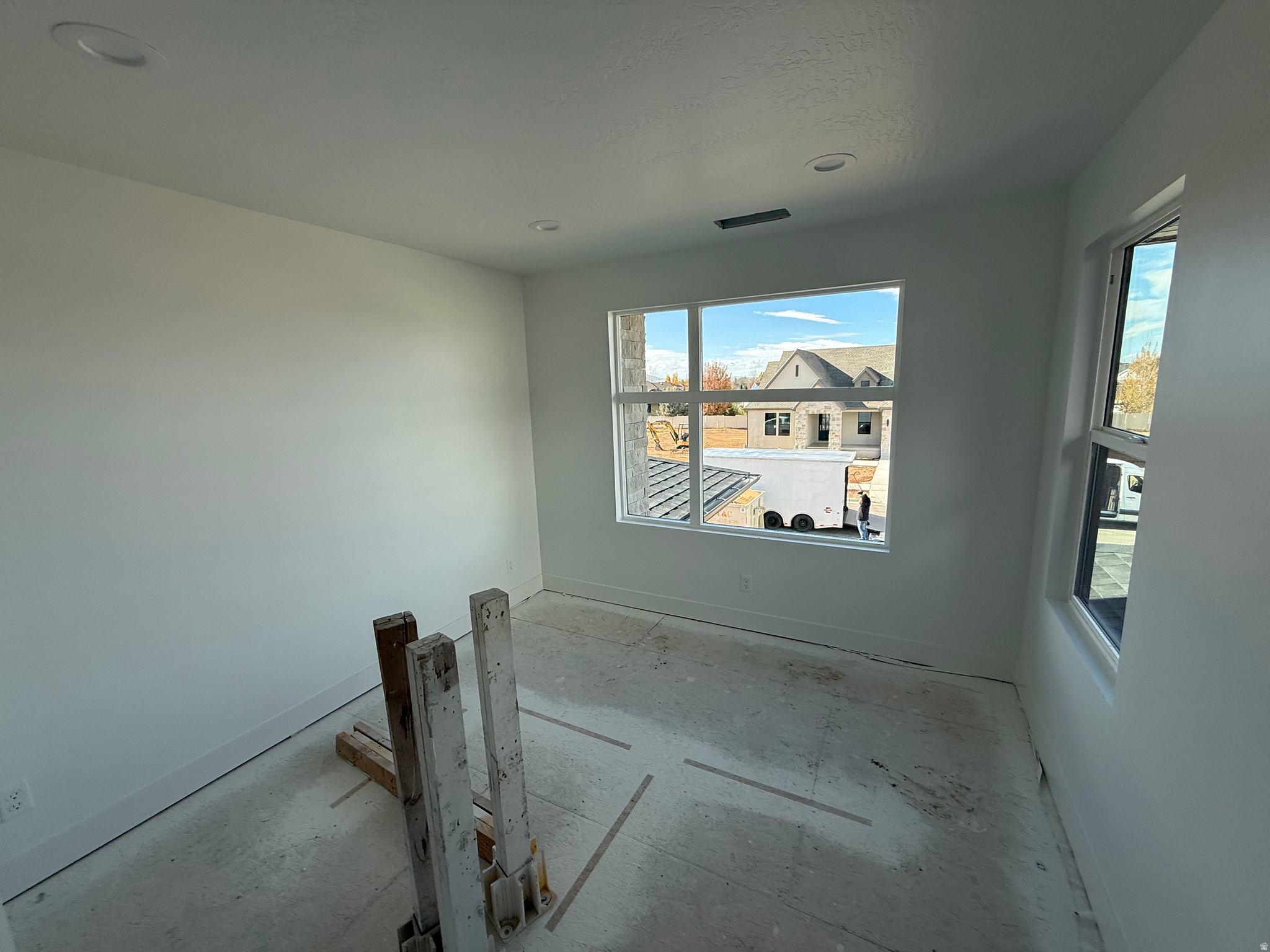 AMBER FIELDS - Residential