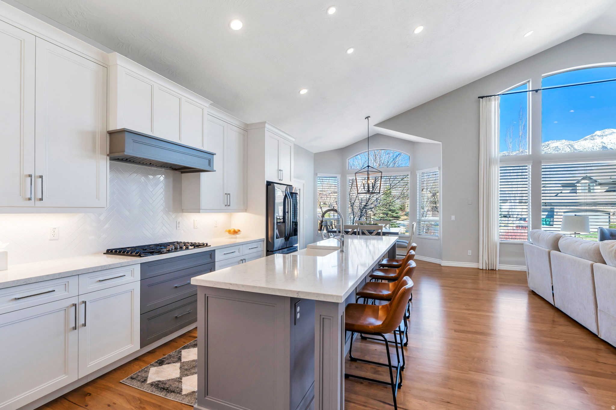 BEACON HILL - Residential