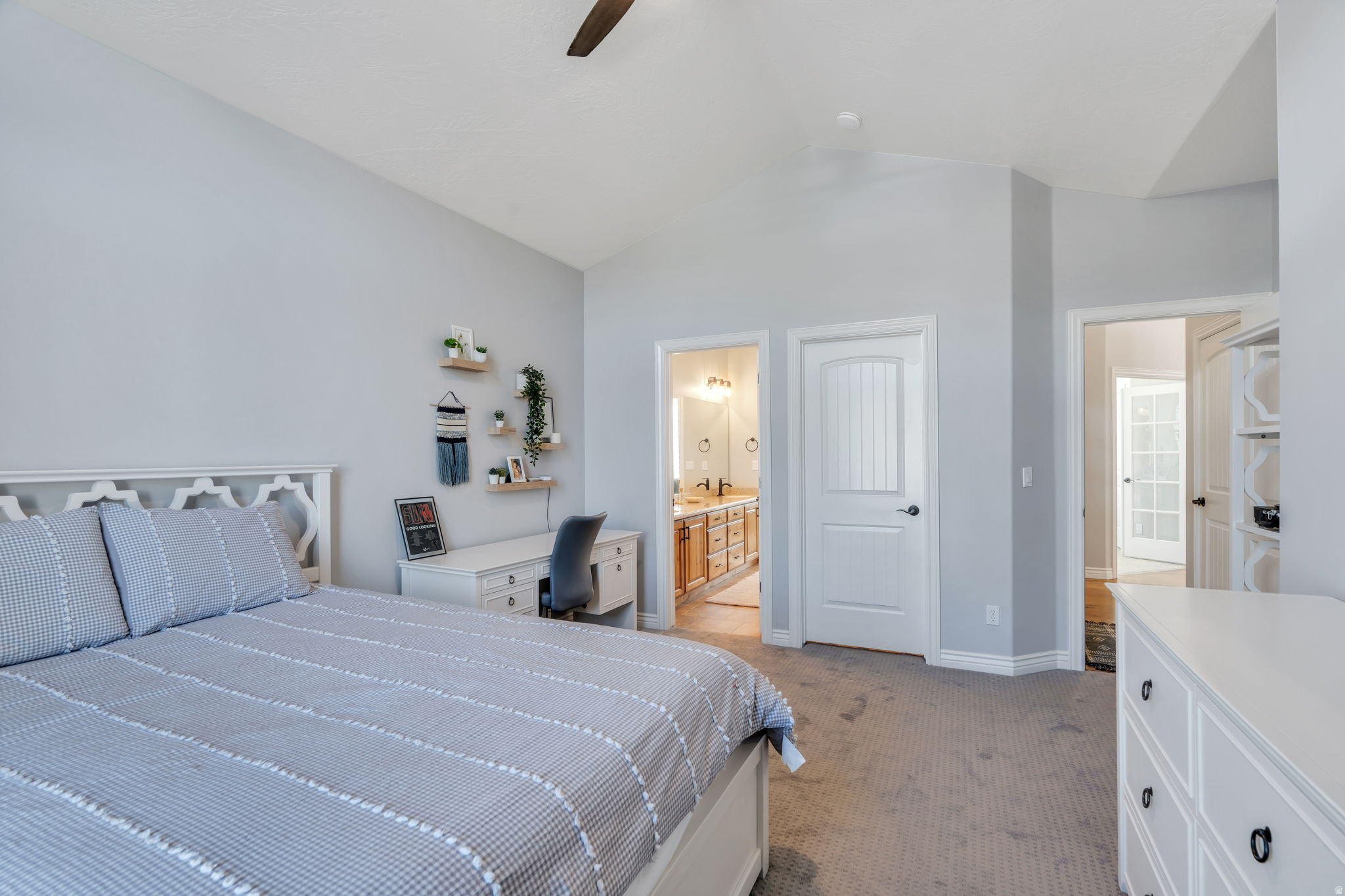 BEACON HILL - Residential