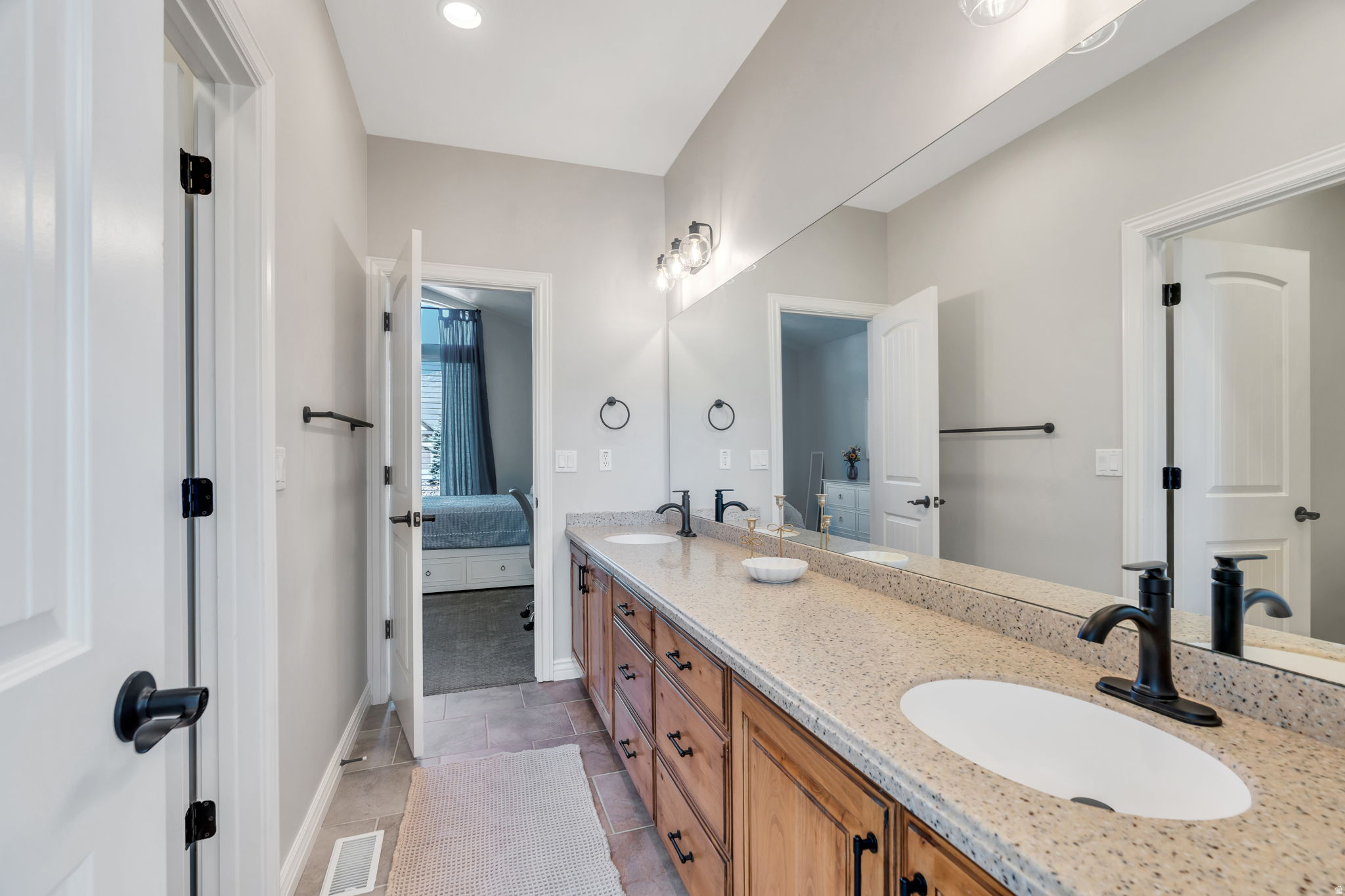 BEACON HILL - Residential