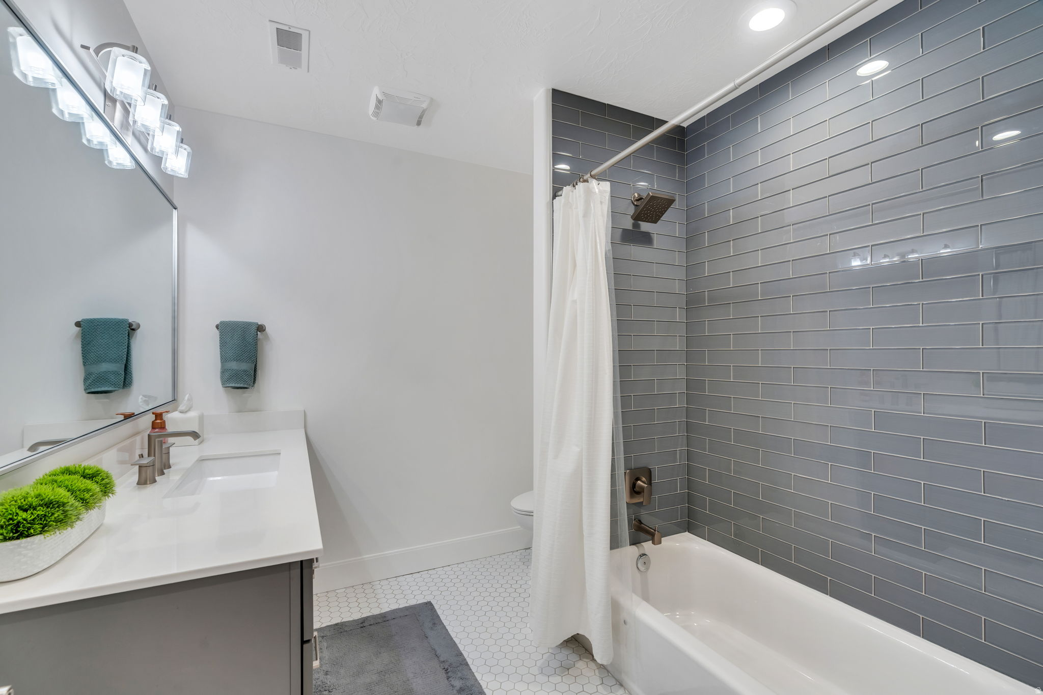 BEACON HILL - Residential