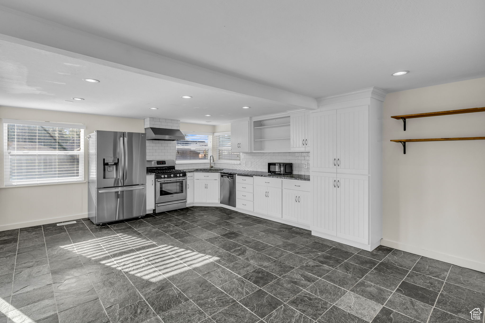 COLUMBIA VILLAGE - Residential