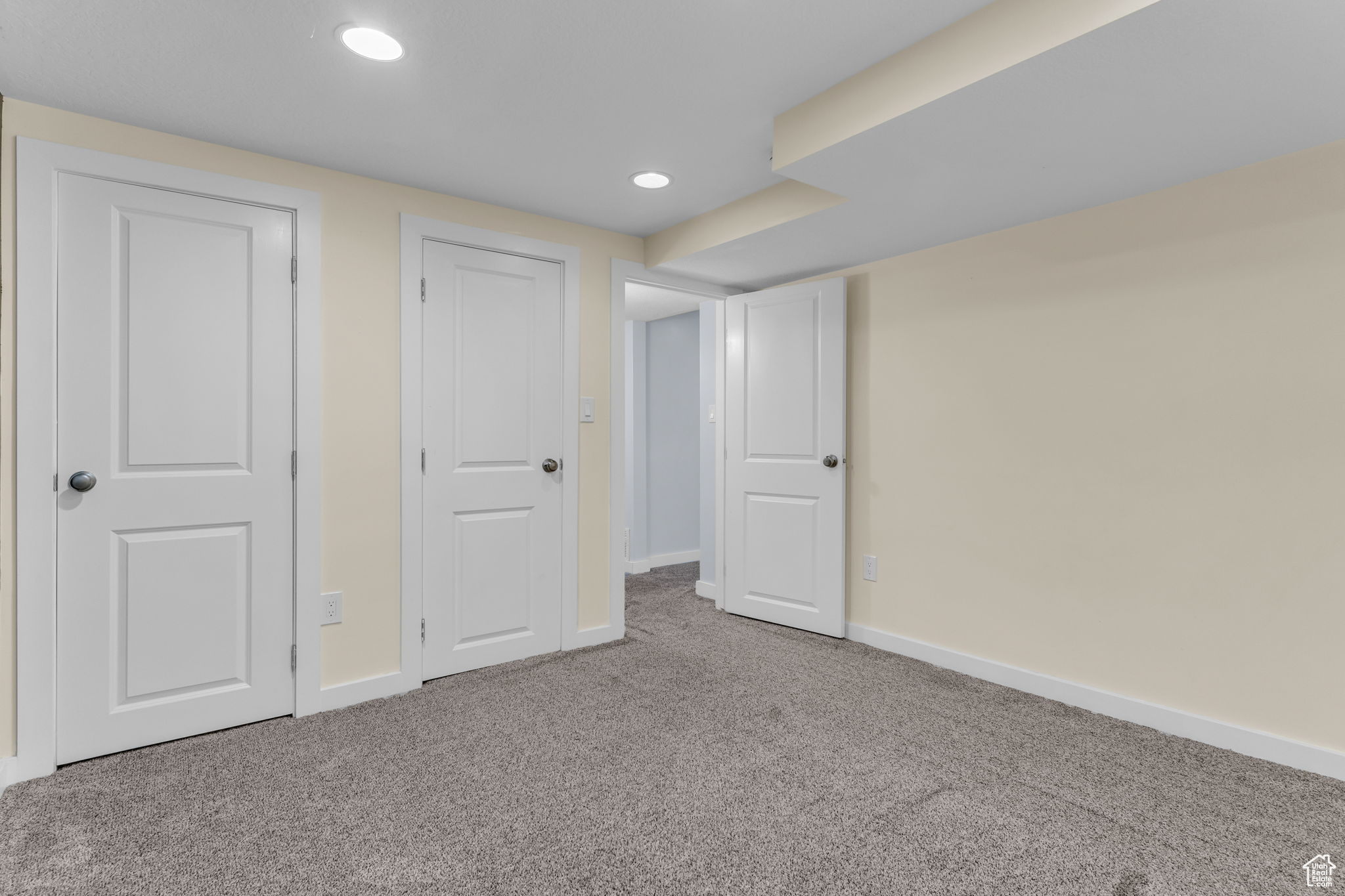 COLUMBIA VILLAGE - Residential