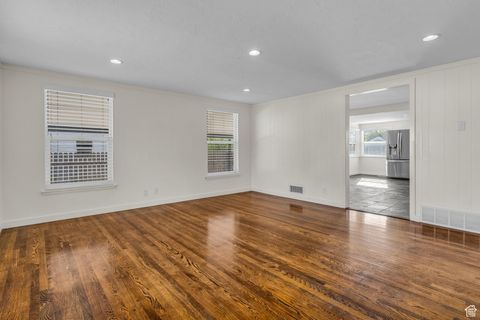Tiny photo for 82 S LINCOLN AVE, American Fork, UT 84003 (MLS # 2111229)