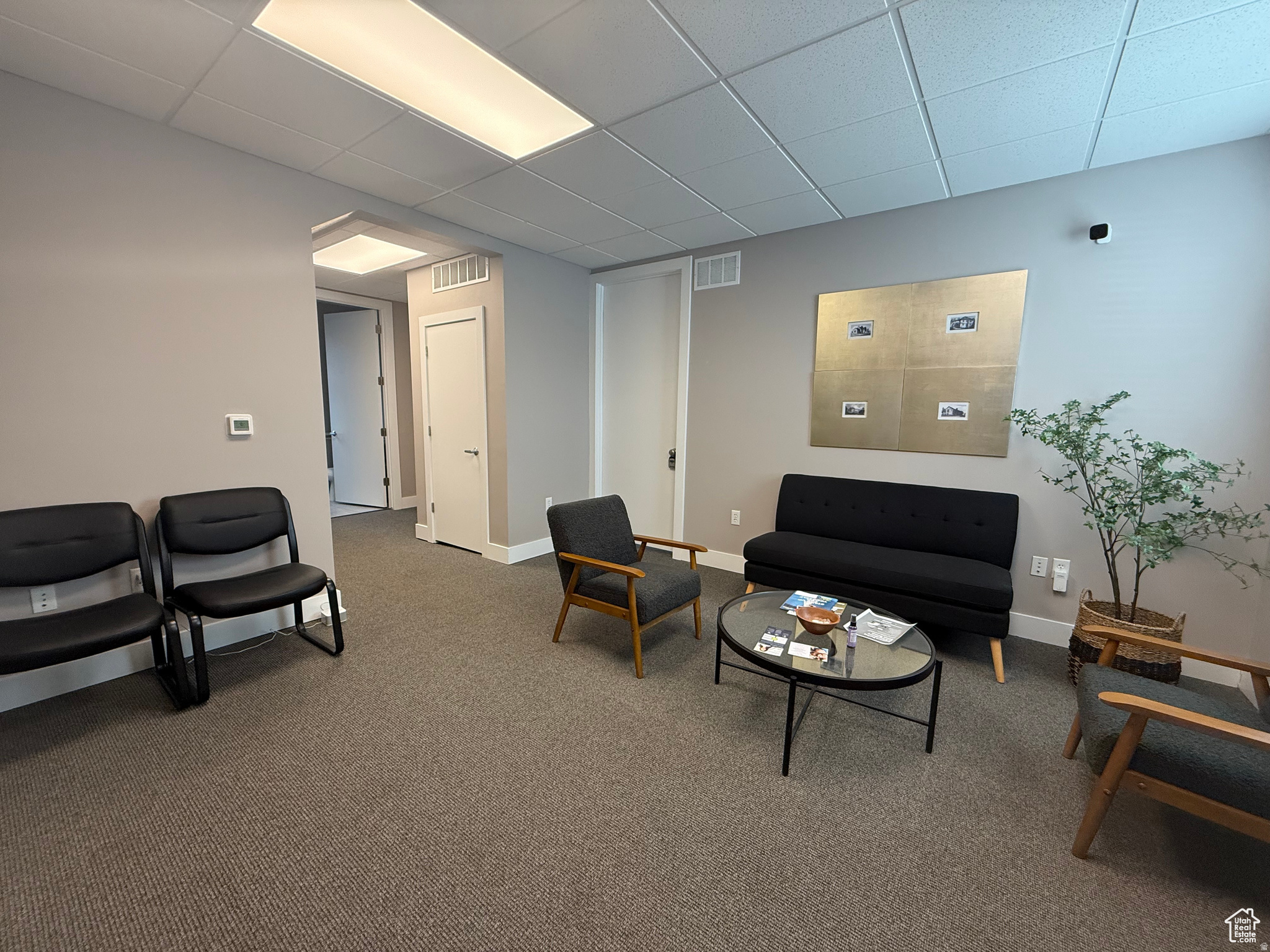 VINE STREET - Commercial Lease