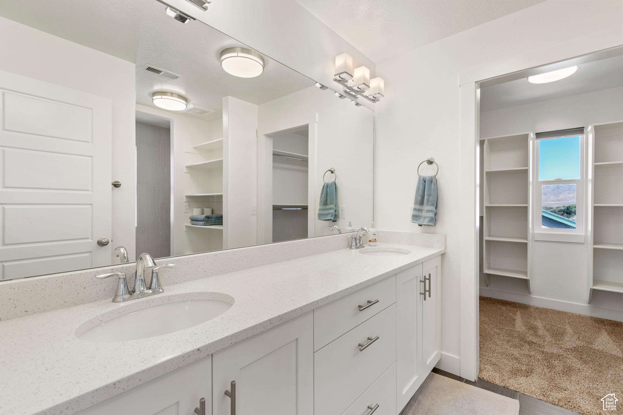 EAST SHORE SUB 1 LOT 37 - Residential