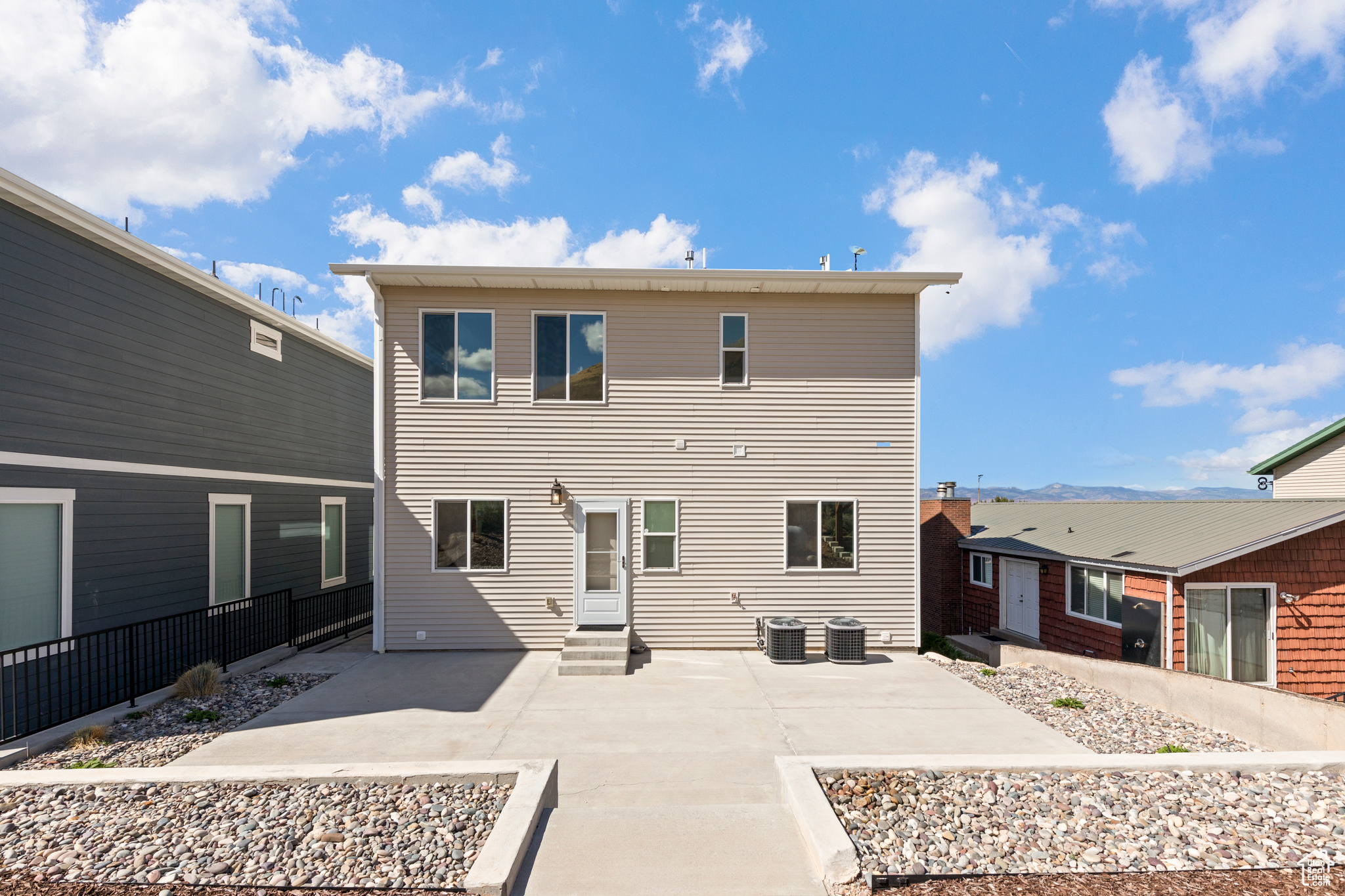 EAST SHORE SUB 1 LOT 37 - Residential