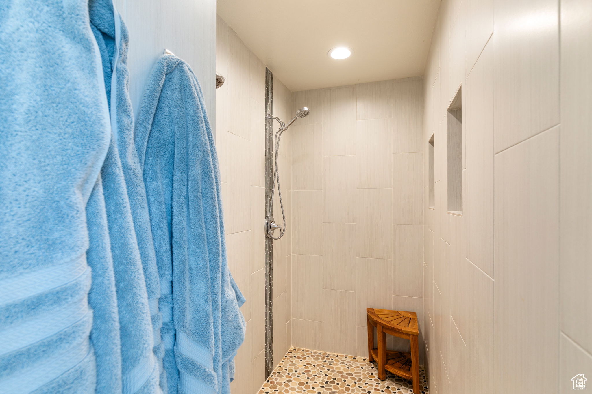 EAST SHORE SUB 1 LOT 37 - Residential