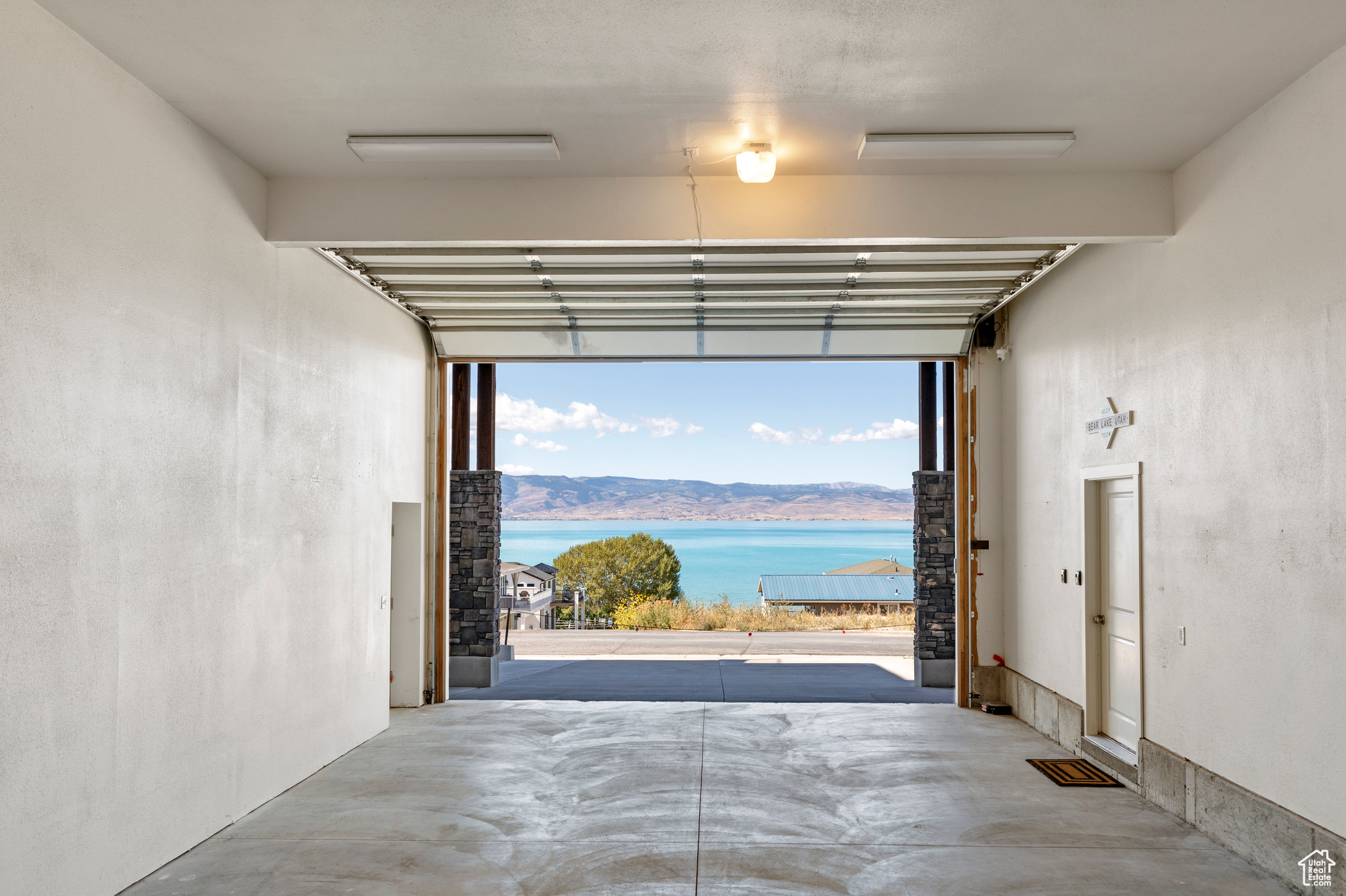 EAST SHORE SUB 1 LOT 37 - Residential