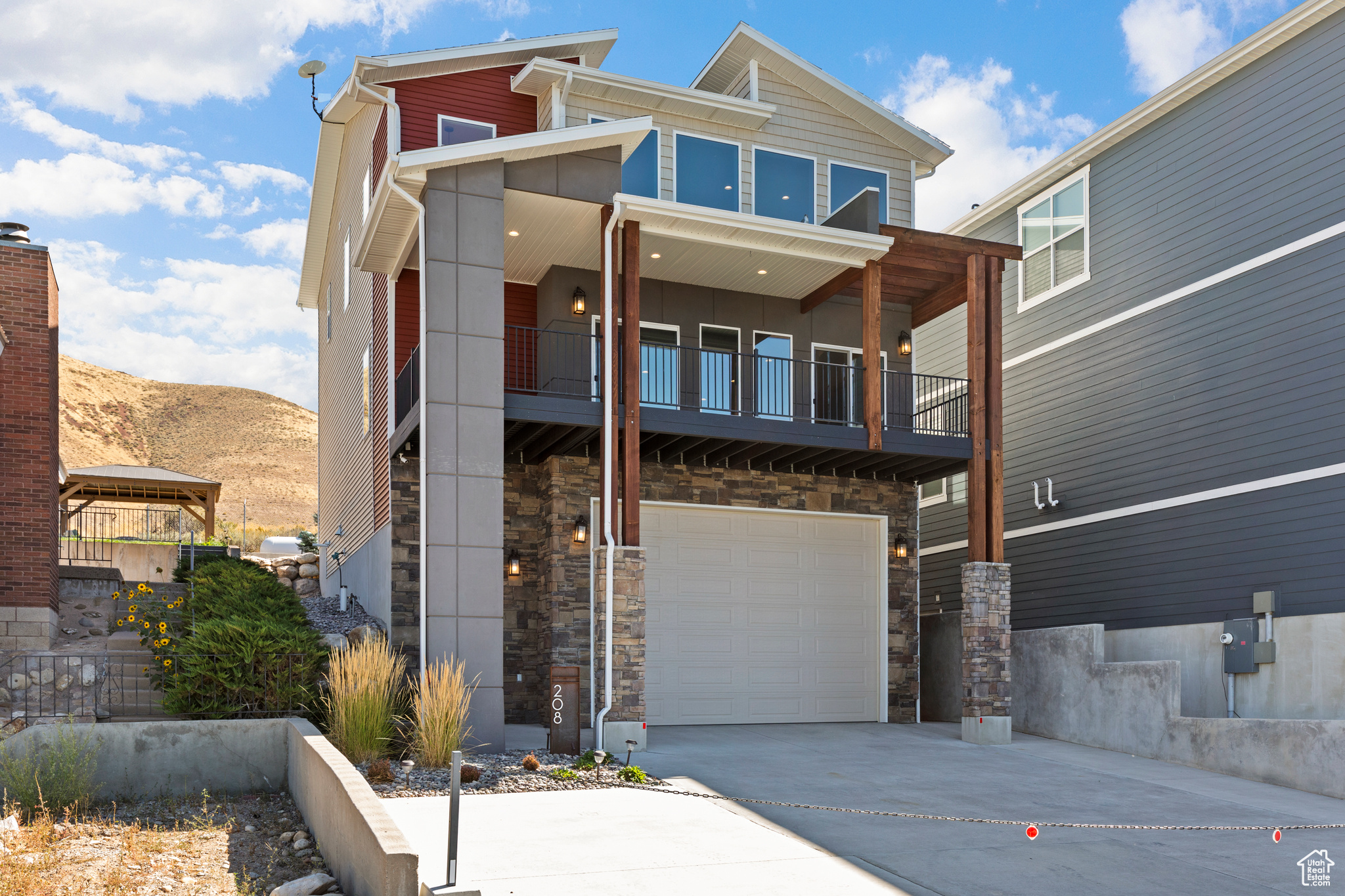 EAST SHORE SUB 1 LOT 37 - Residential