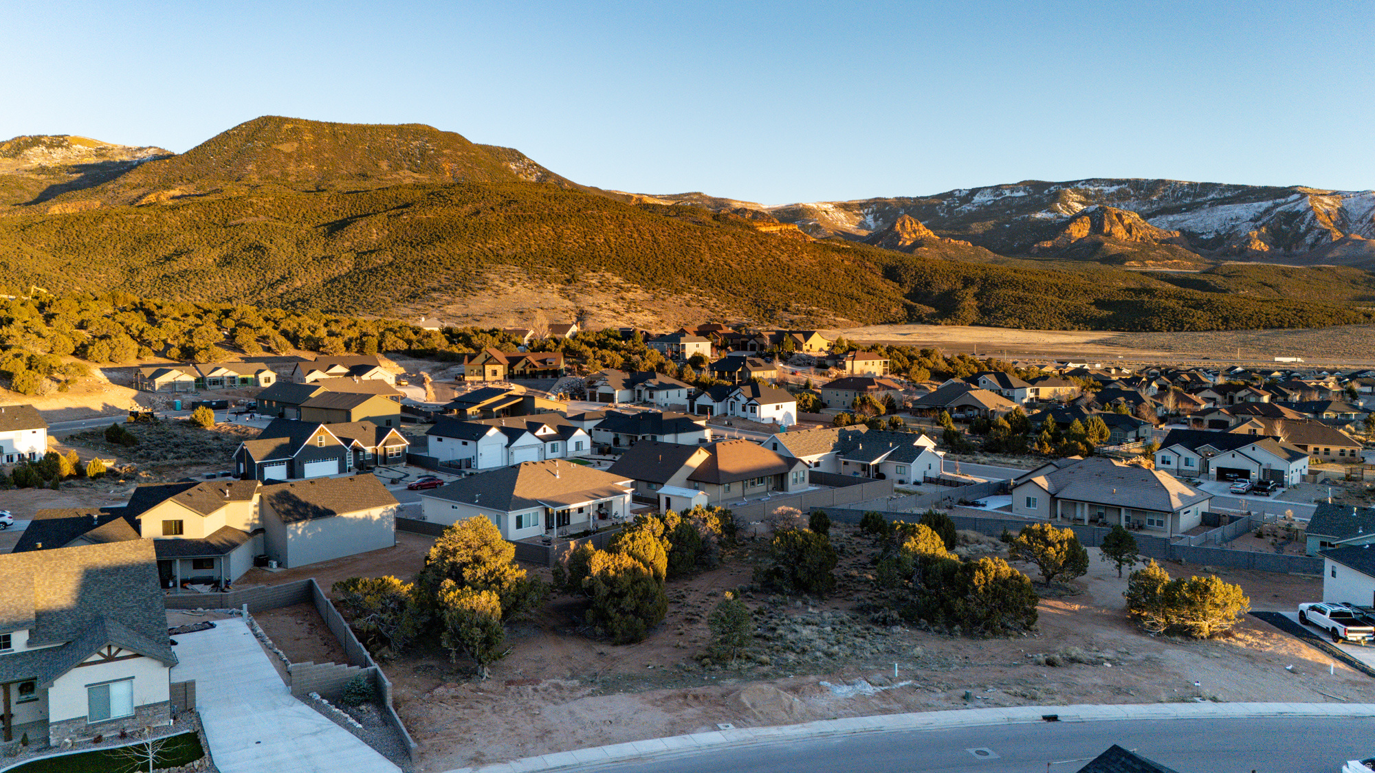 SADDLEBACK RIDGE - Land