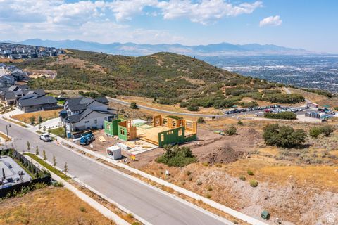 Tiny photo for 2653 E CANYON EDGE DR #52, Draper (UT Cnty), UT 84020 (MLS # 2051895)