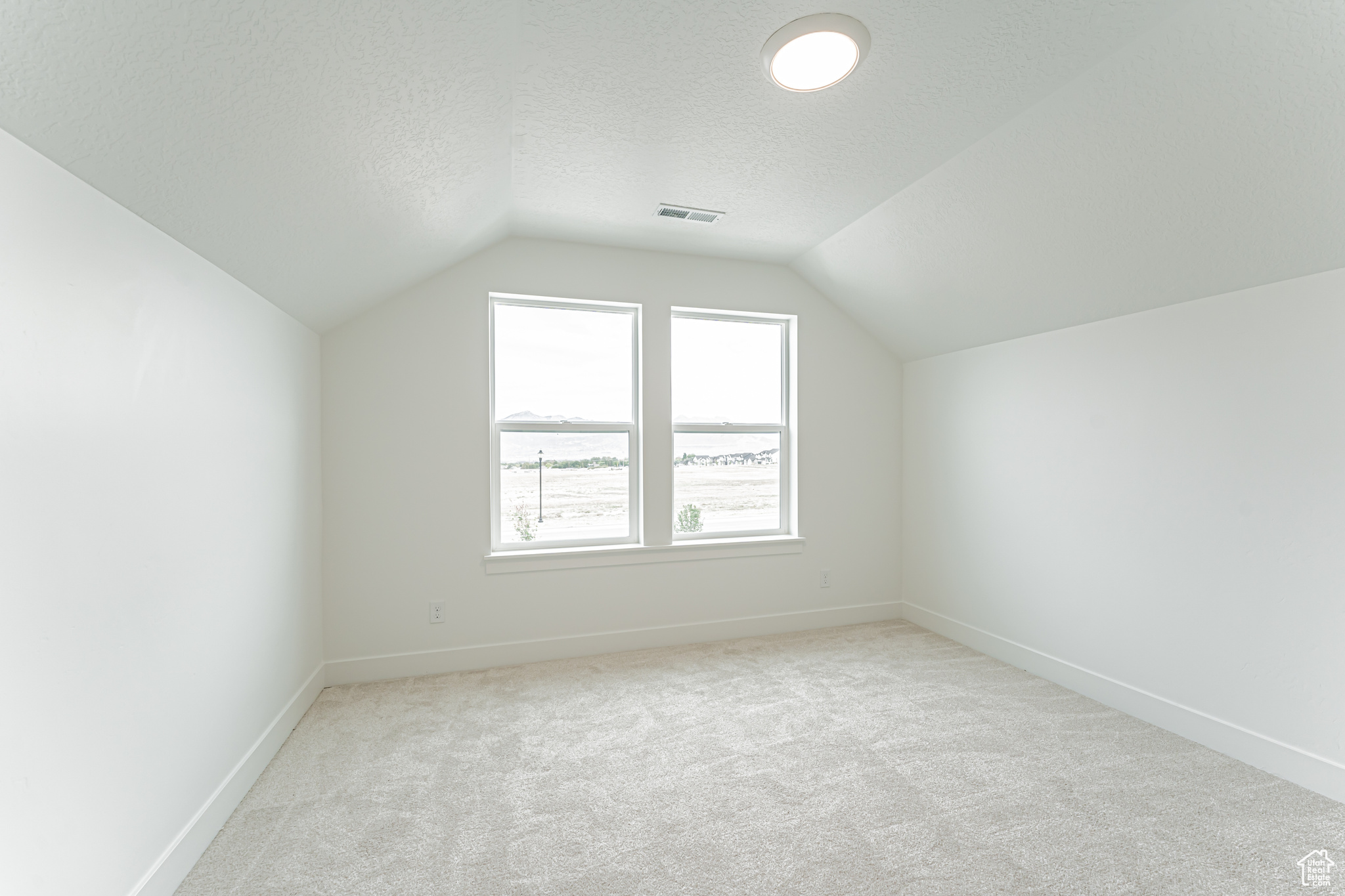 MOUNTAIN RIDGE - Residential