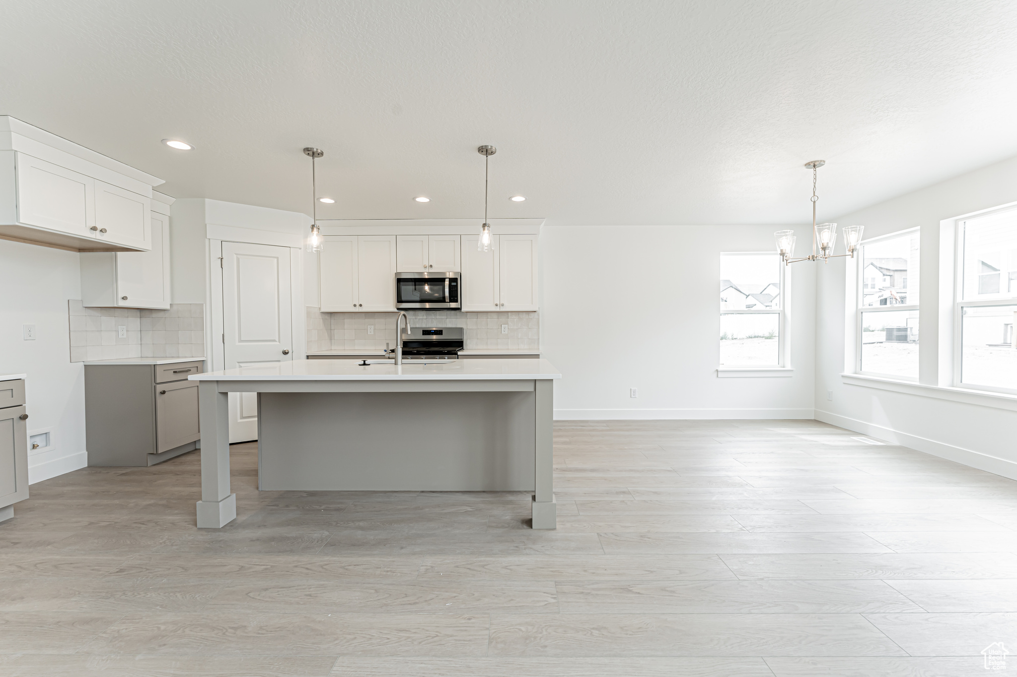 MOUNTAIN RIDGE - Residential