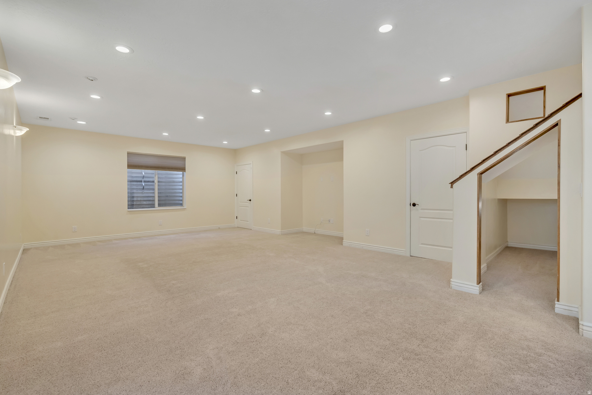 THE BENCHES - Residential