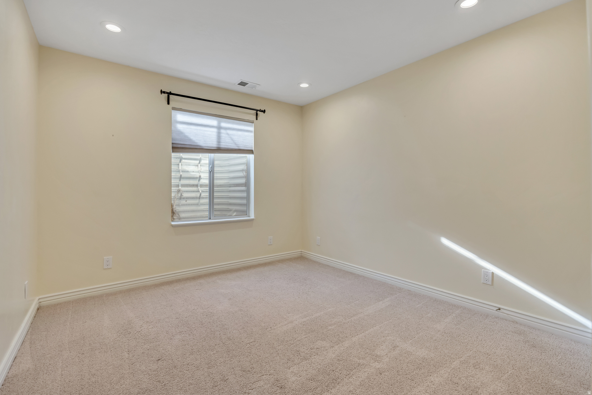 THE BENCHES - Residential