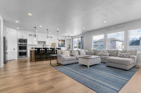Tiny photo for 261 S ASPEN WAY, Vineyard, UT 84059 (MLS # 2141400)