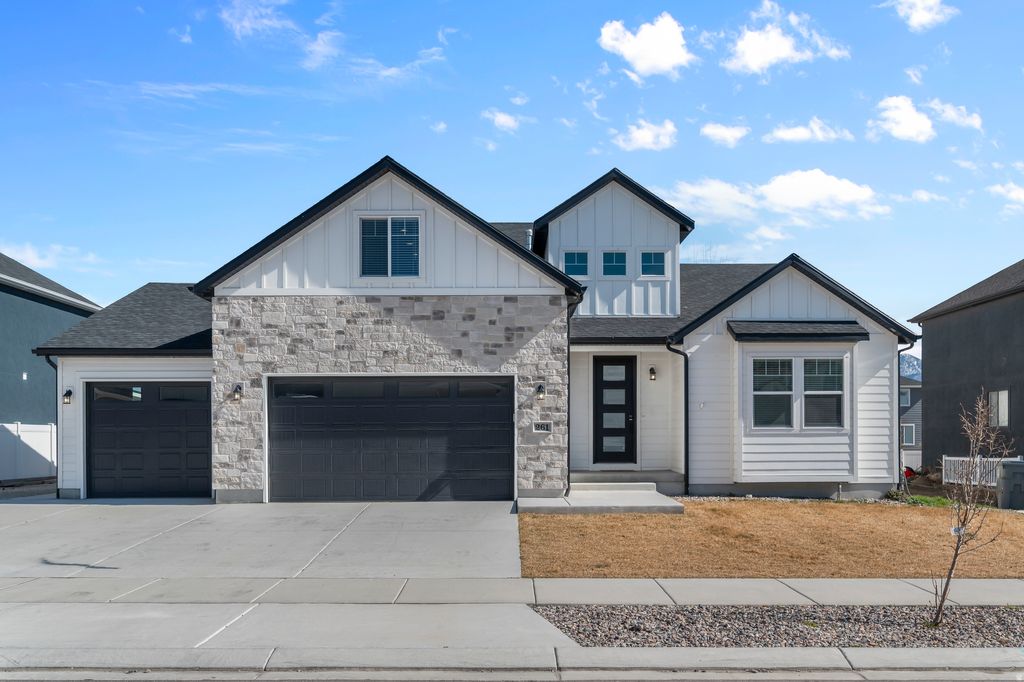Photo of 261 S ASPEN WAY, Vineyard, UT 84059 (MLS # 2141400)
