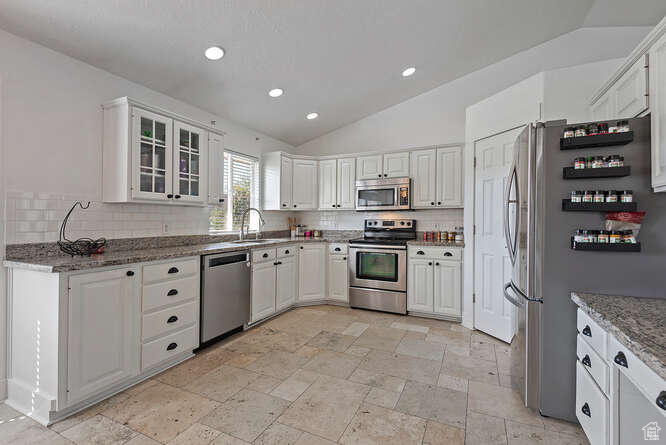 WINDSOR MEADOWS - Residential