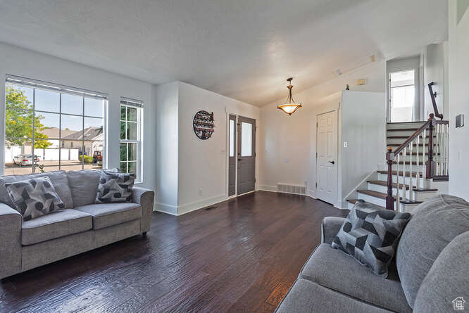 WINDSOR MEADOWS - Residential