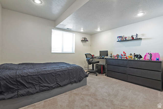 WINDSOR MEADOWS - Residential