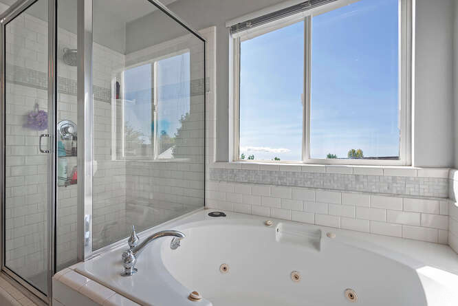 WINDSOR MEADOWS - Residential