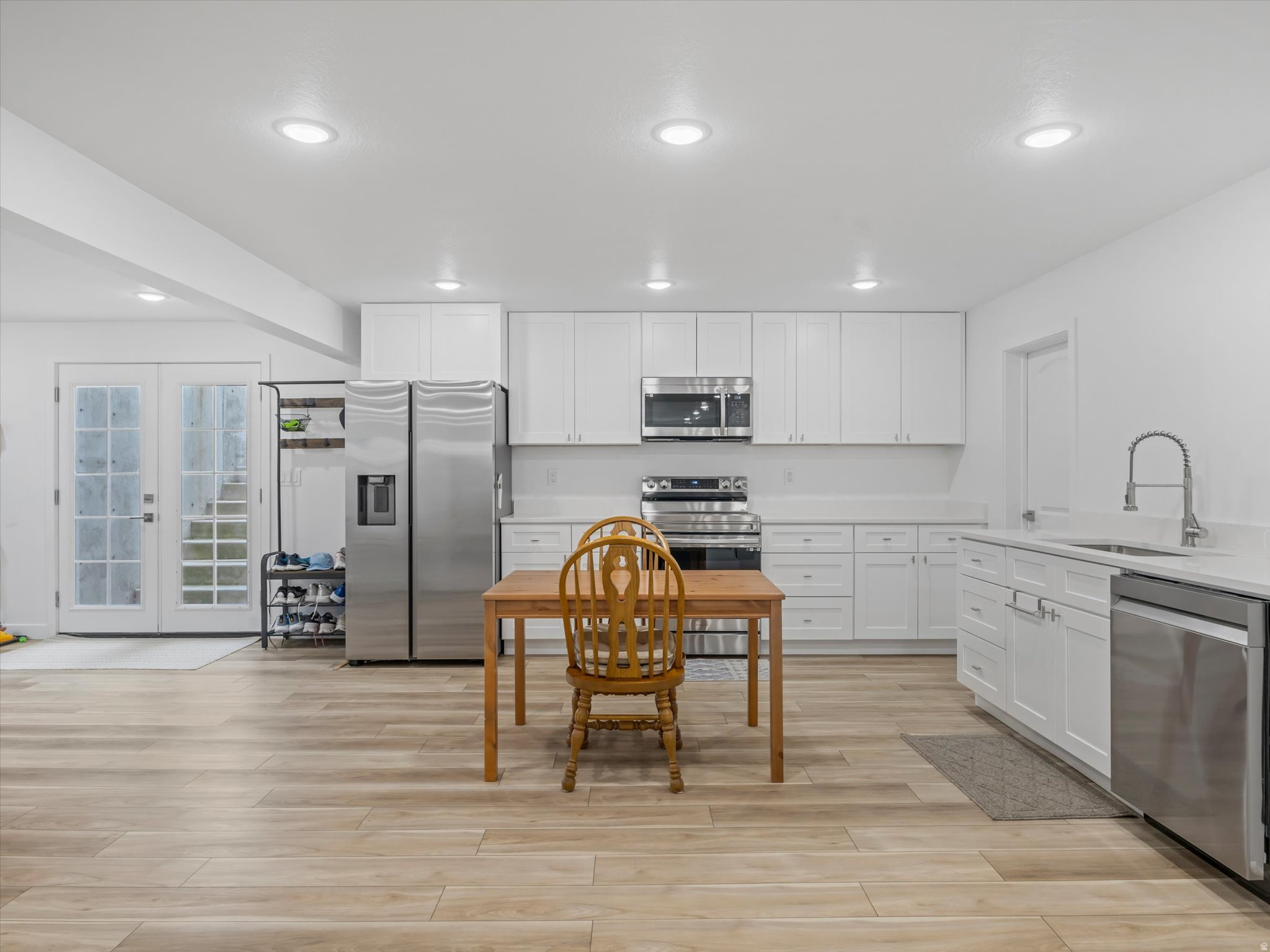 LAYTON SHORES SUBDIV - Residential