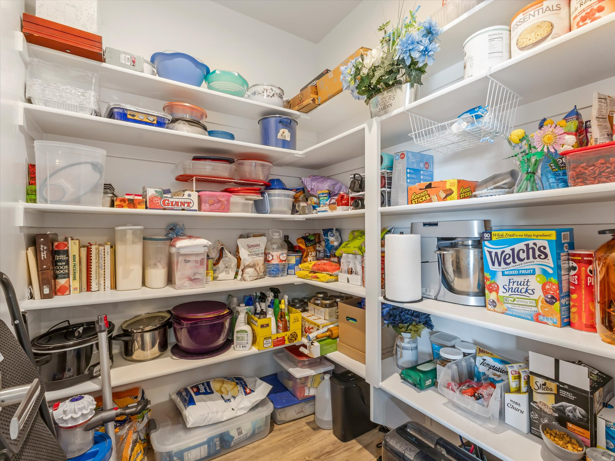 LAYTON SHORES SUBDIV - Residential