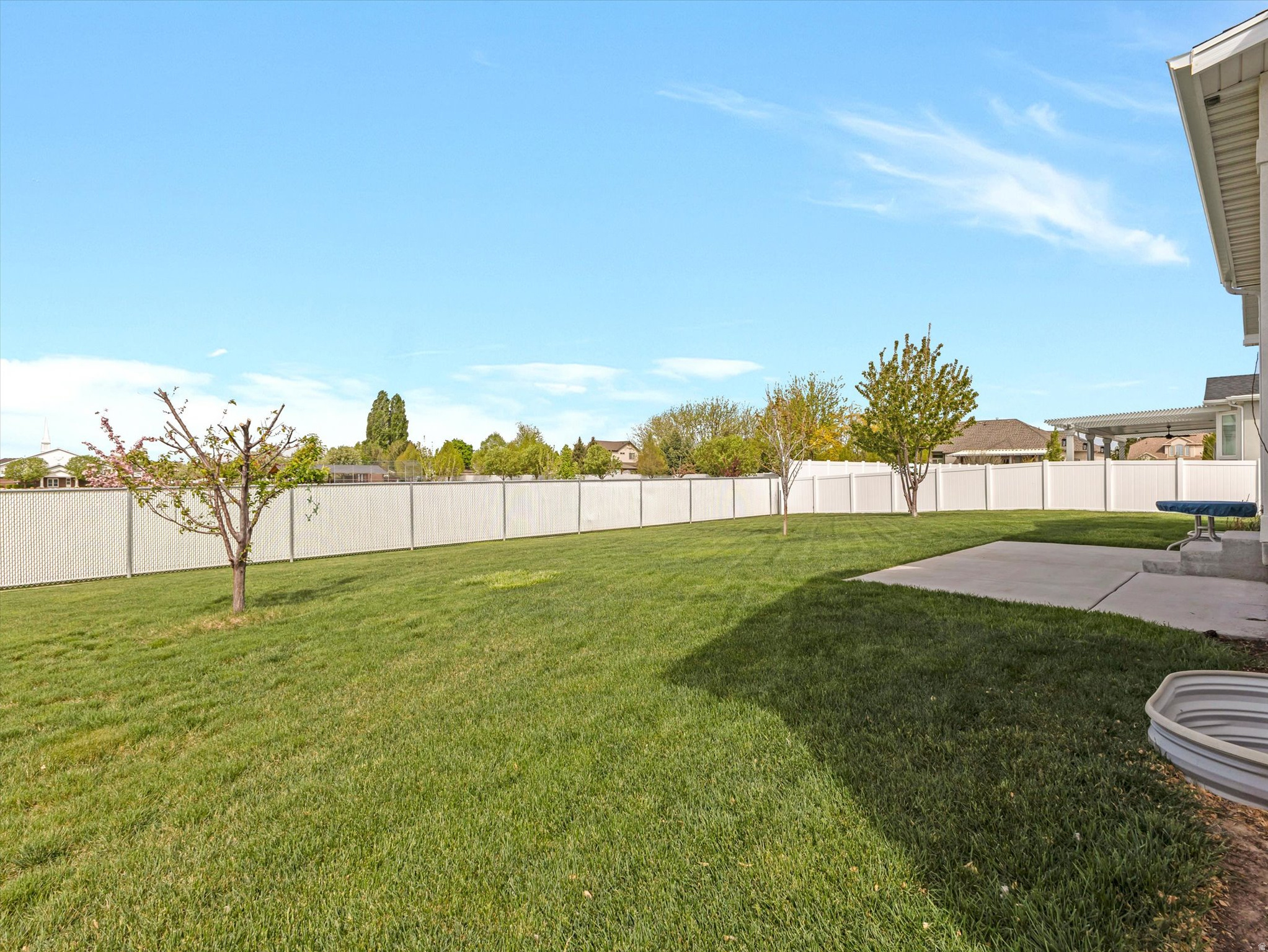 LAYTON SHORES SUBDIV - Residential