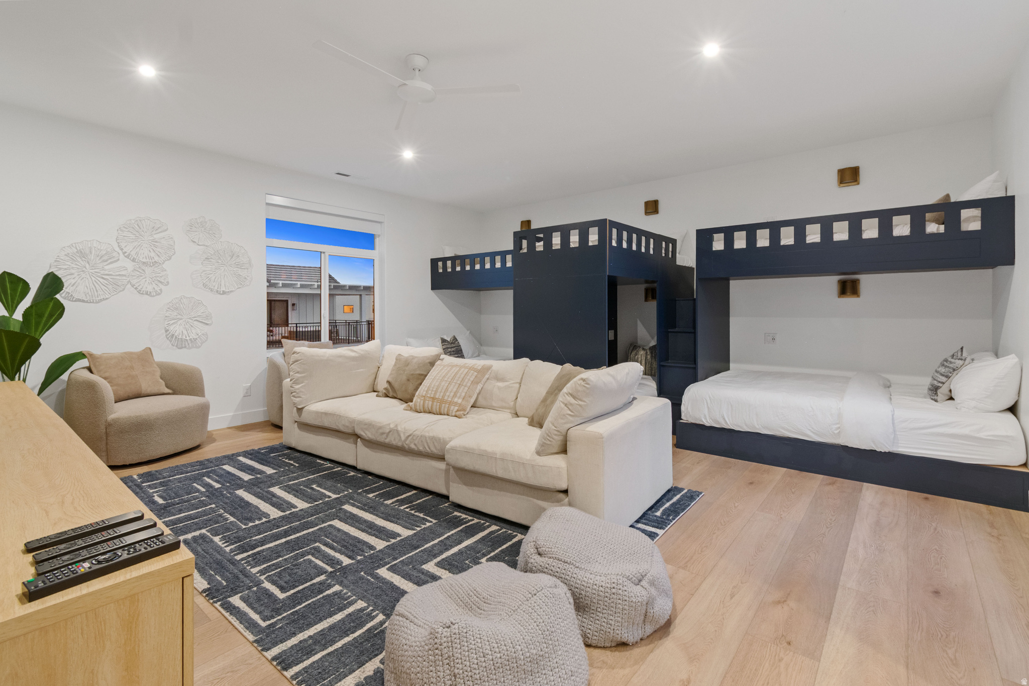 DESERT COLOR RESORT - Residential