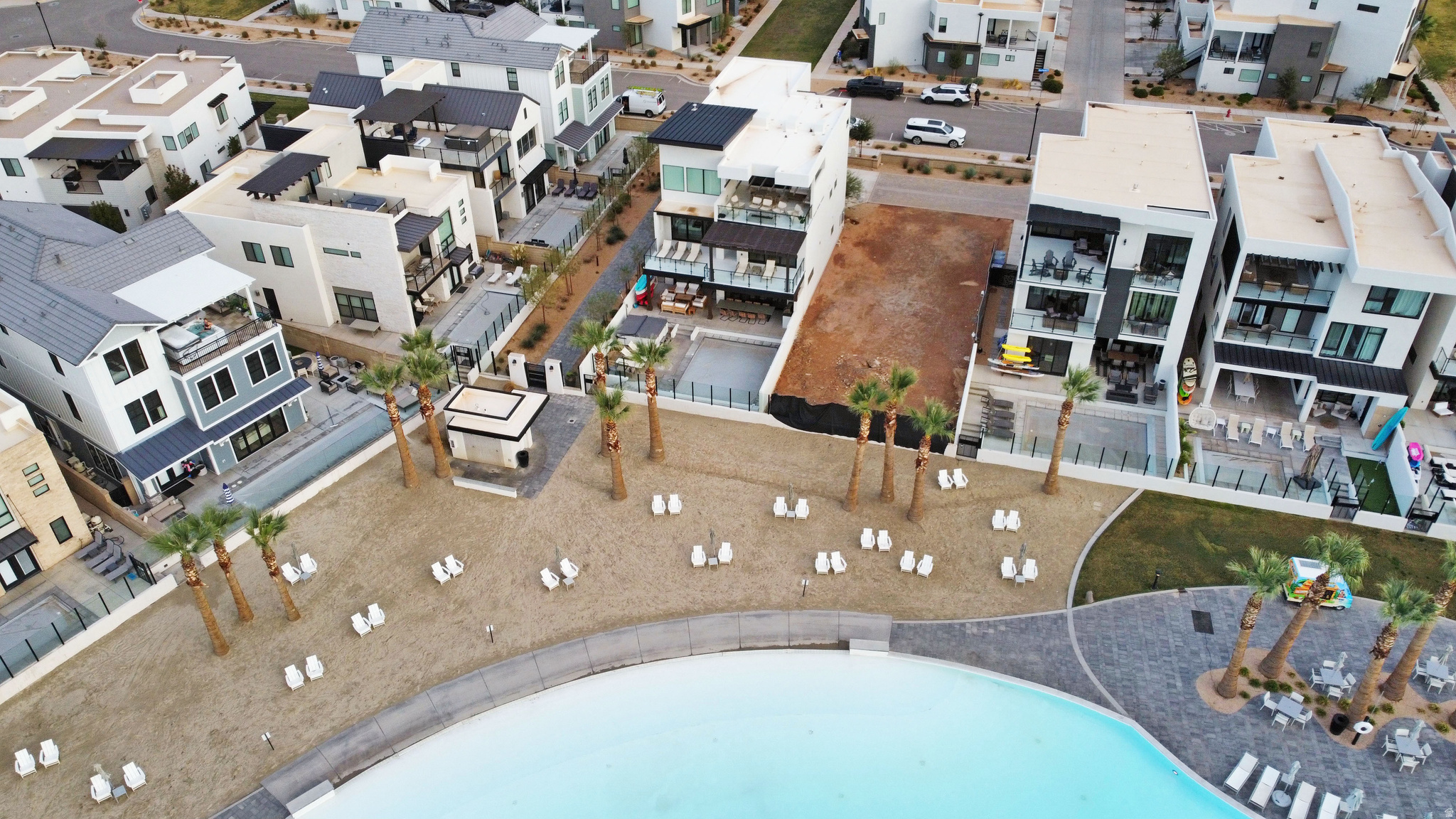 DESERT COLOR RESORT - Residential