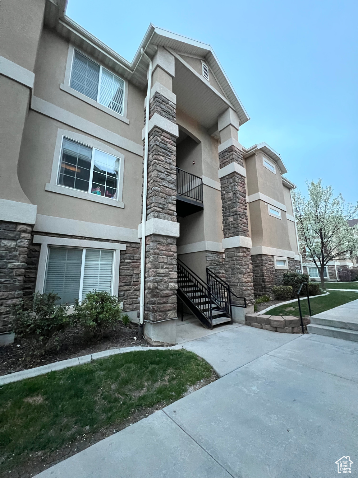 1195 W Dallin Dr #303, Pleasant Grove, Utah image 1