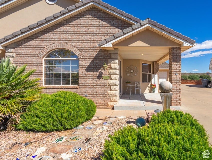 ENGLISH OAKS ESTATES - Residential