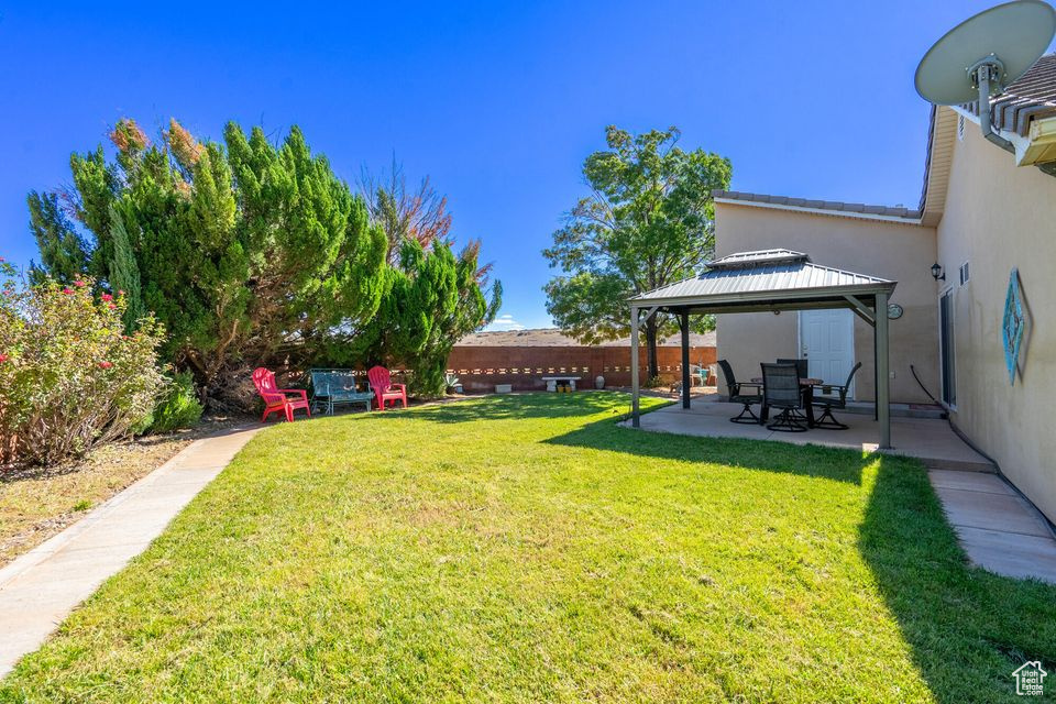 ENGLISH OAKS ESTATES - Residential