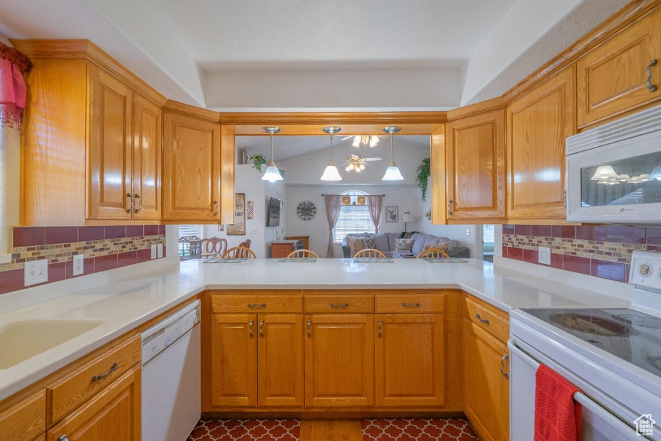 ENGLISH OAKS ESTATES - Residential