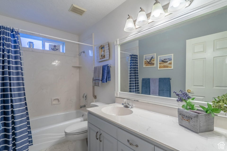 ENGLISH OAKS ESTATES - Residential