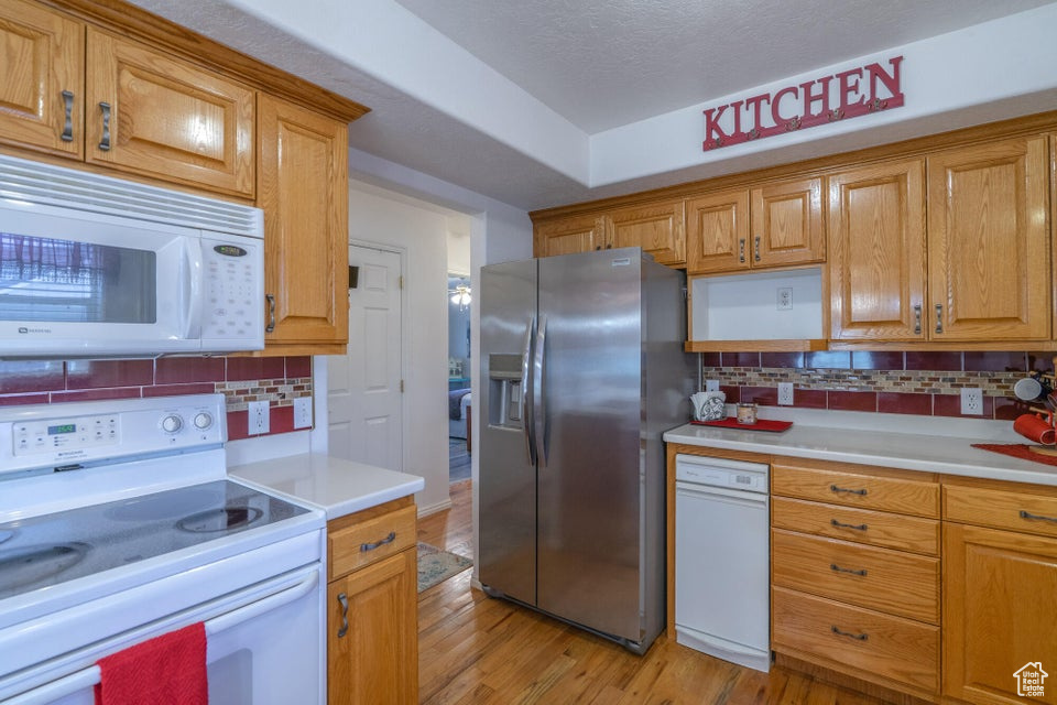 ENGLISH OAKS ESTATES - Residential