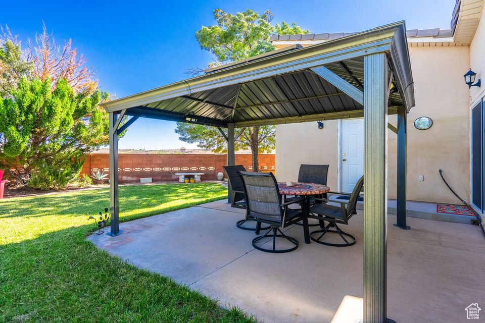 ENGLISH OAKS ESTATES - Residential