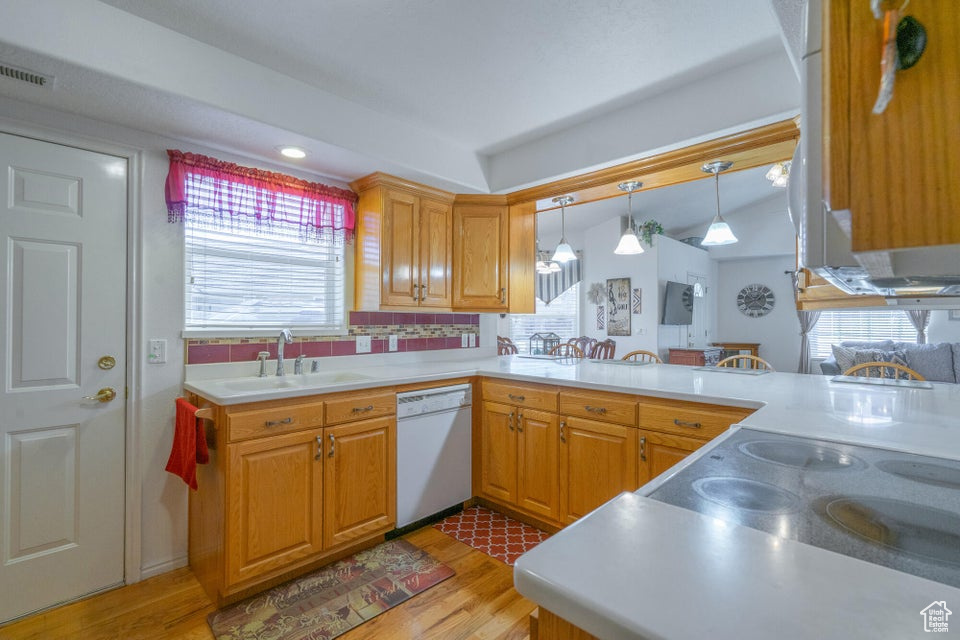 ENGLISH OAKS ESTATES - Residential