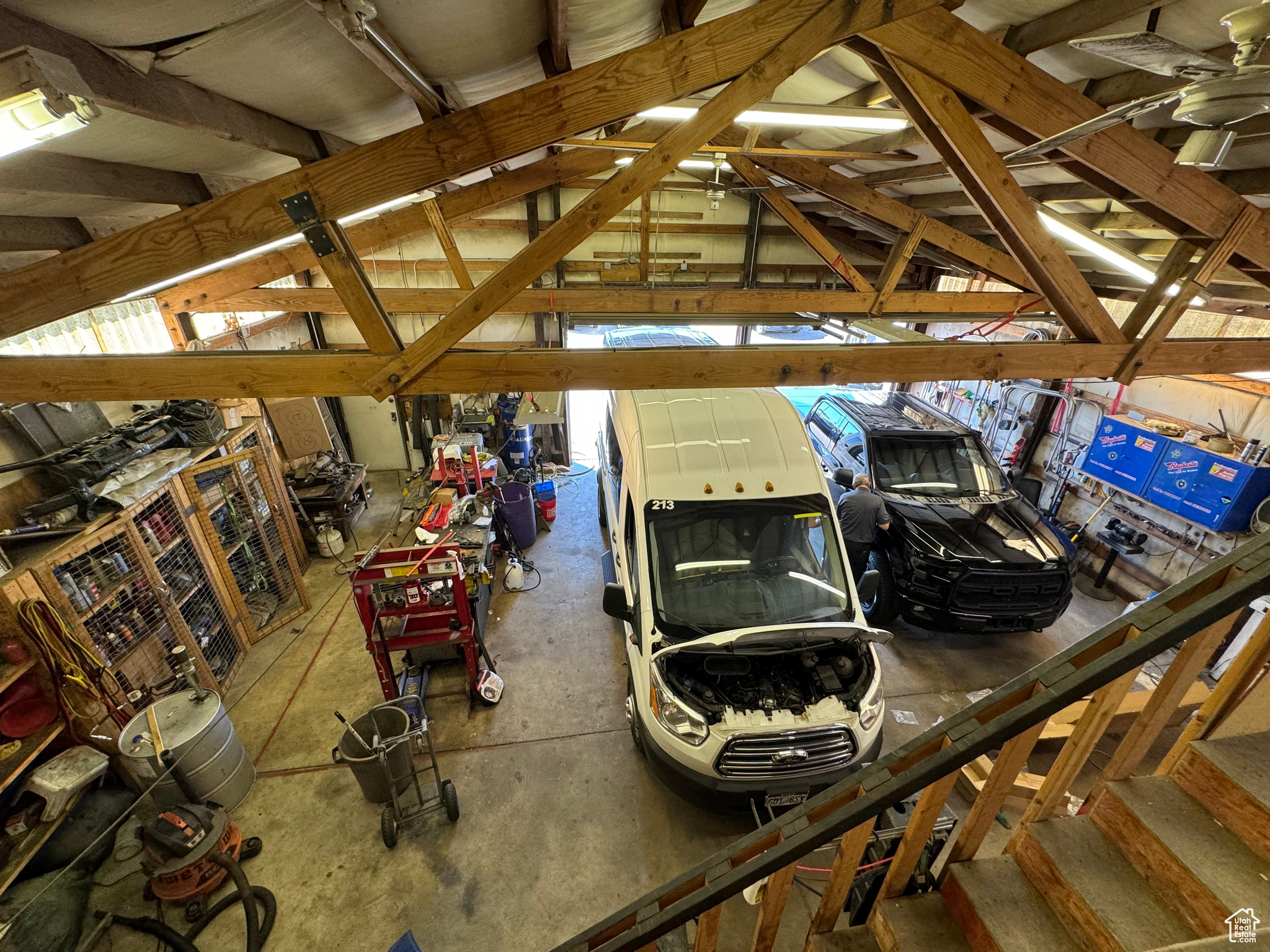 AMUNDSEN - Commercial Sale