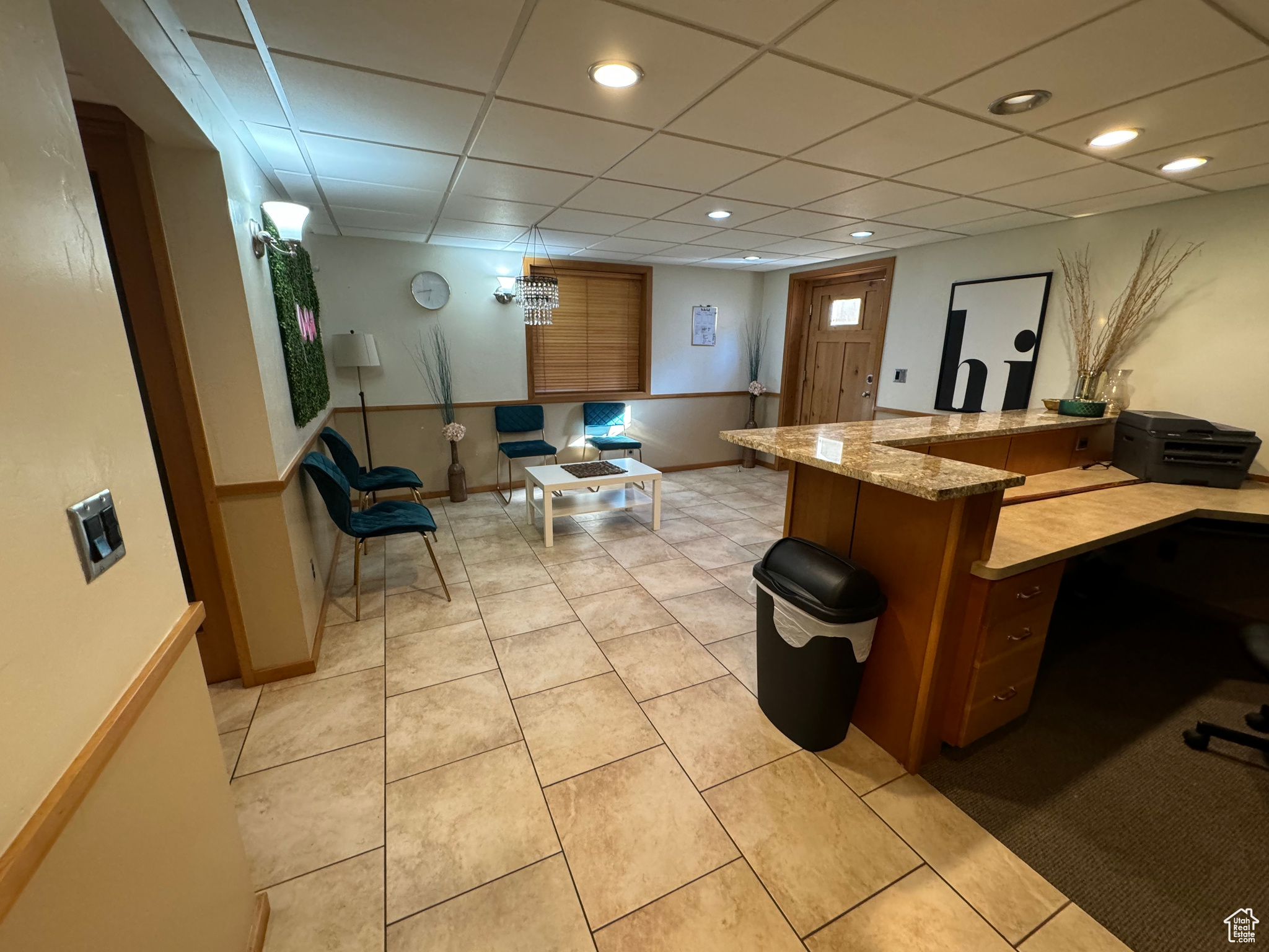 AMUNDSEN - Commercial Sale