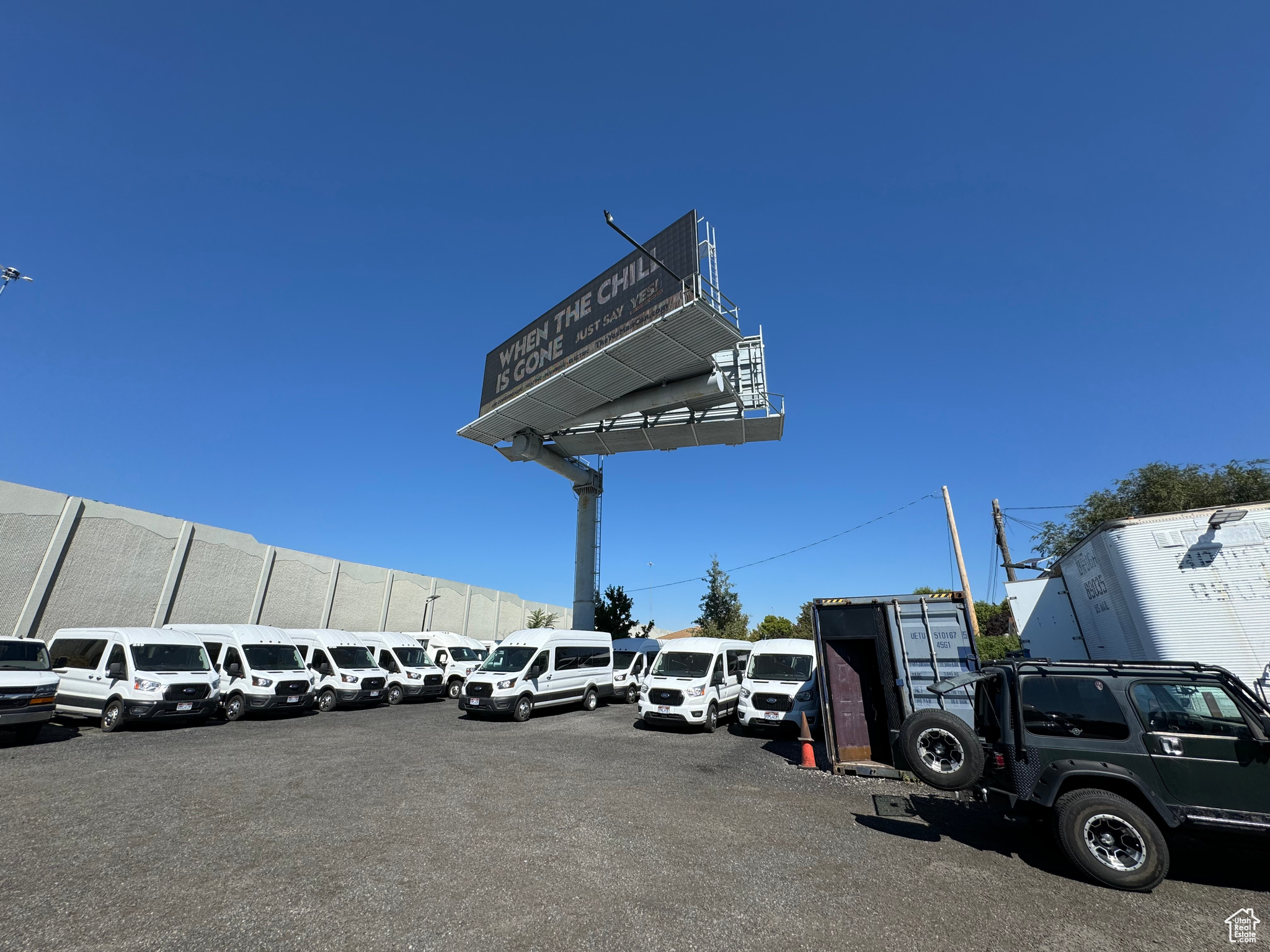 AMUNDSEN - Commercial Sale