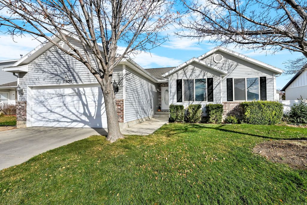 Photo of 11935 S POWDER CV, Herriman, UT 84065 (MLS # 2124837)